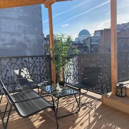 Milla's Luxury Penthouse Apartment